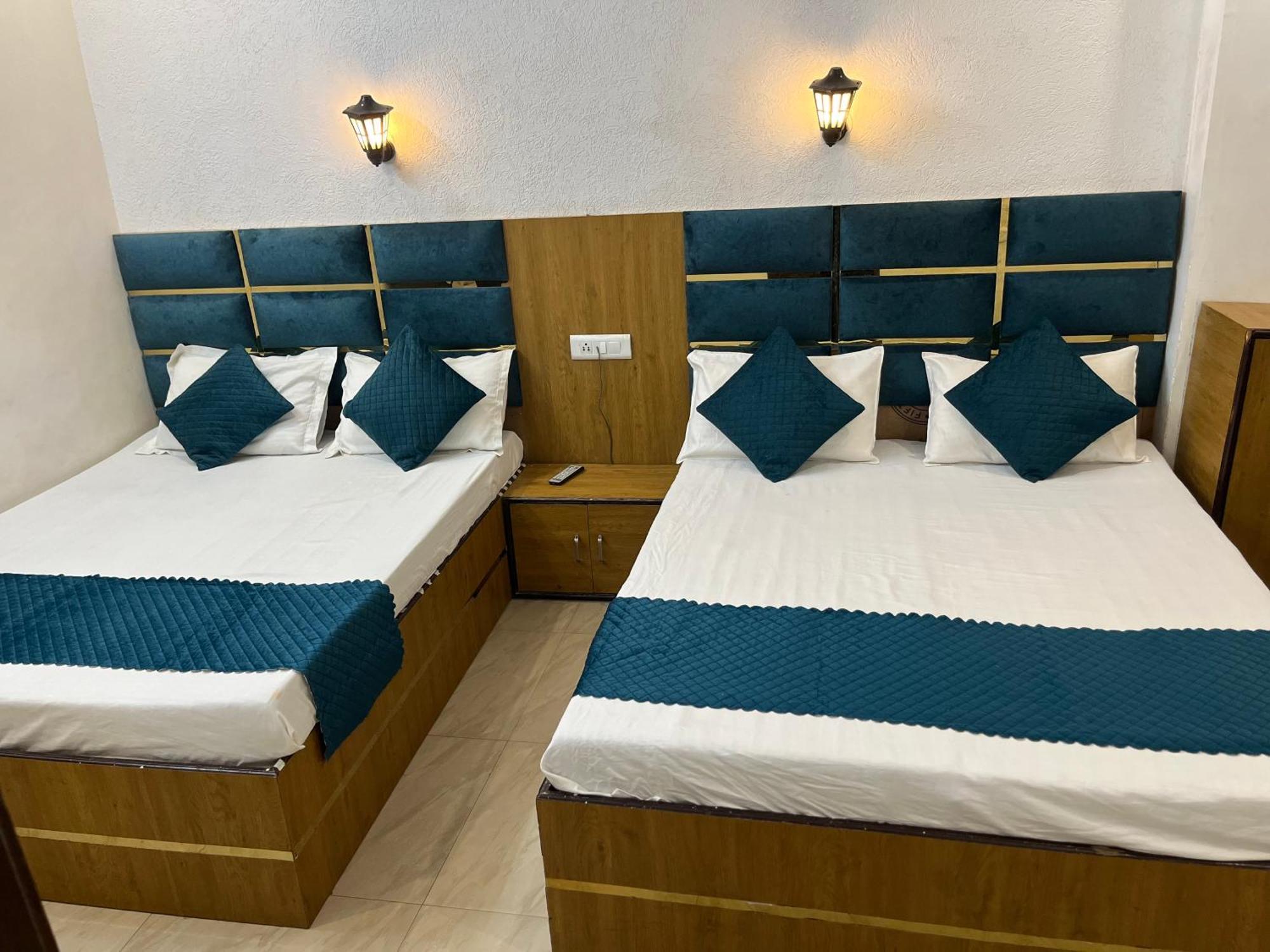 Sharma'S Bnb Amritsar Exteriör bild
