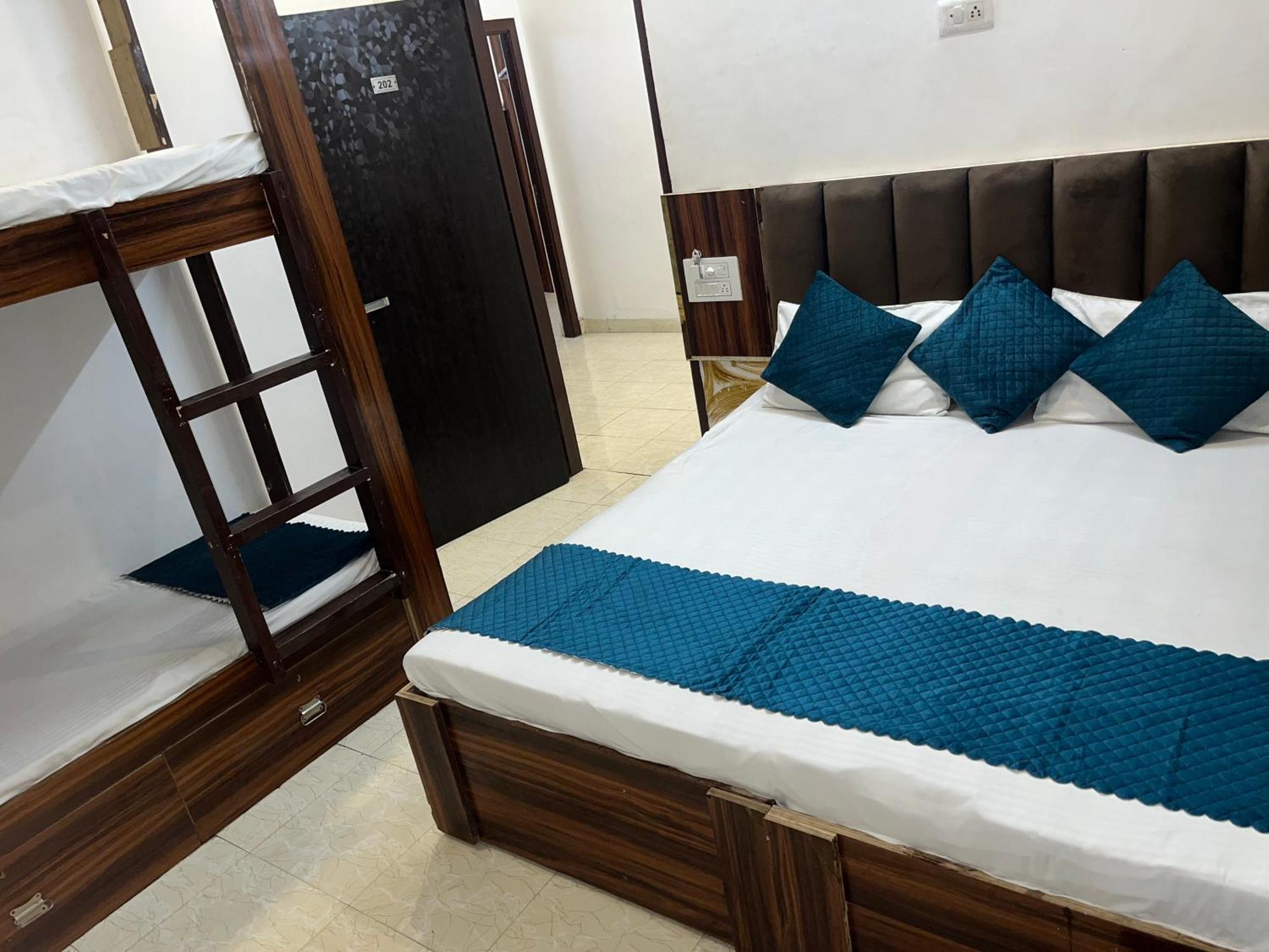 Sharma'S Bnb Amritsar Exteriör bild