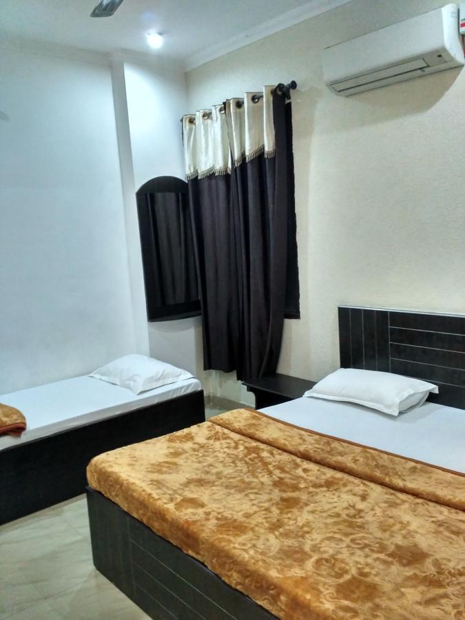 Sharma'S Bnb Amritsar Exteriör bild