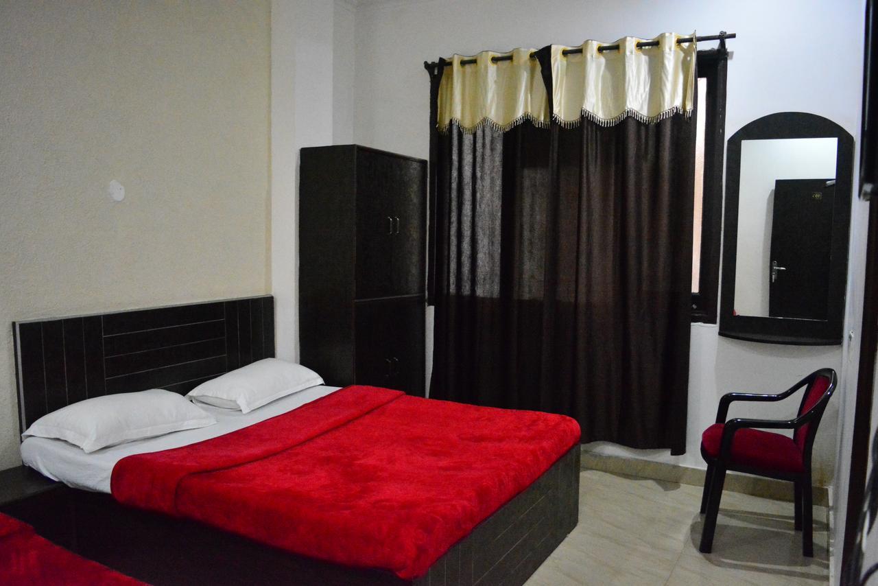 Sharma'S Bnb Amritsar Exteriör bild